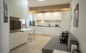 Urban Mood - pieno centro , mare , parcheggio a pochi passi-